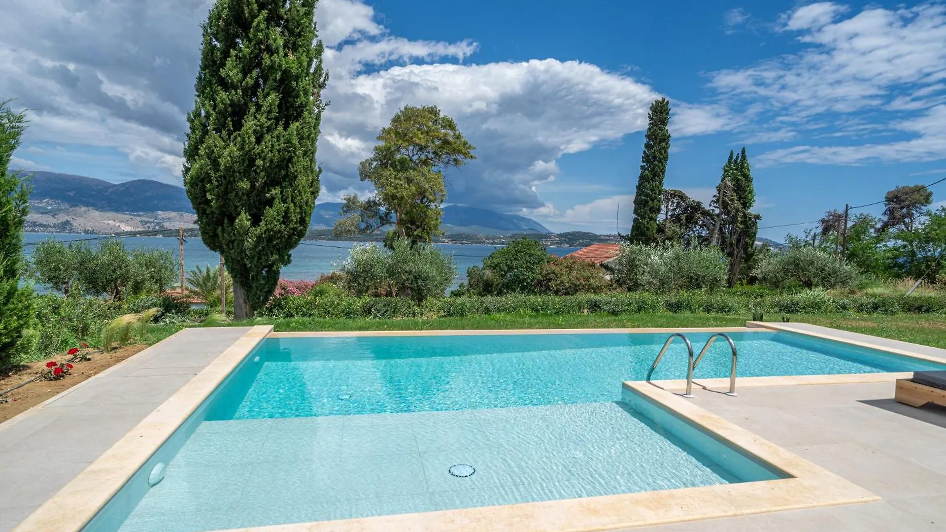 Villa Antinoi Lixouri