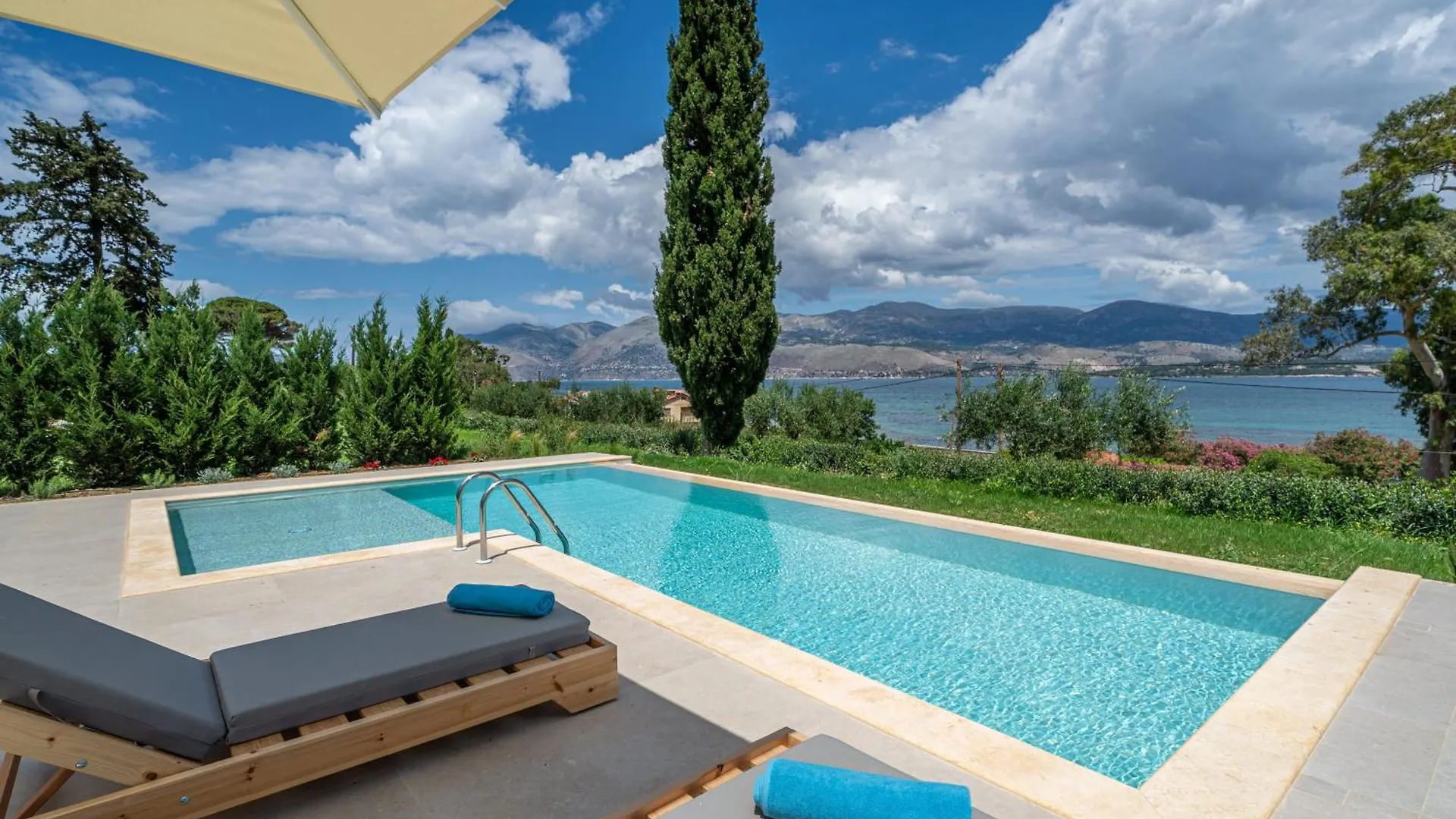 Villa Antinoi Lixouri