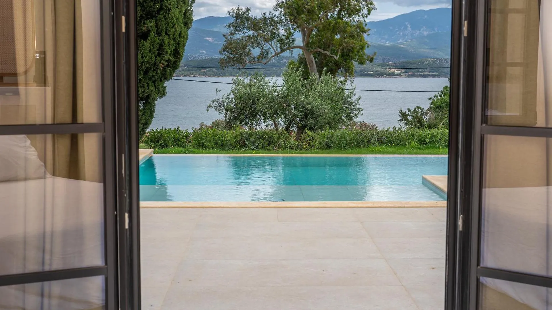 Villa Antinoi Lixouri 0*,