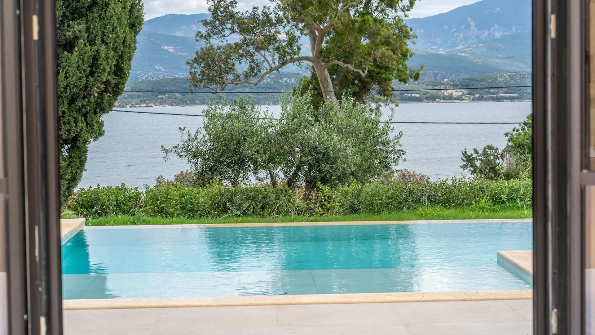 Villa Antinoi Lixouri Greece