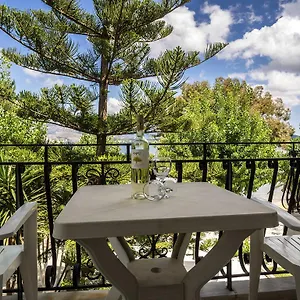 Sea Breeze Aparthotel