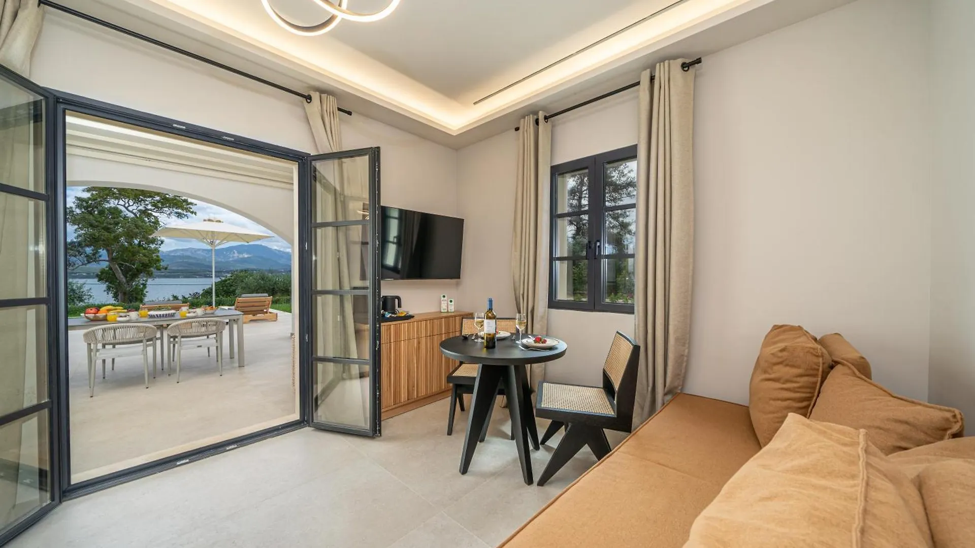 Villa Antinoi Lixouri 0*,  Grekland